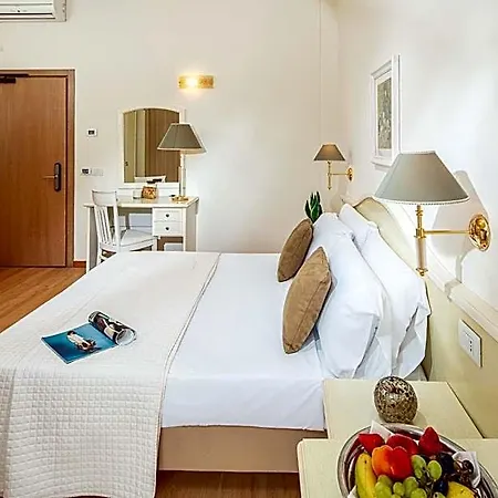 Hotel Jasminum 4*